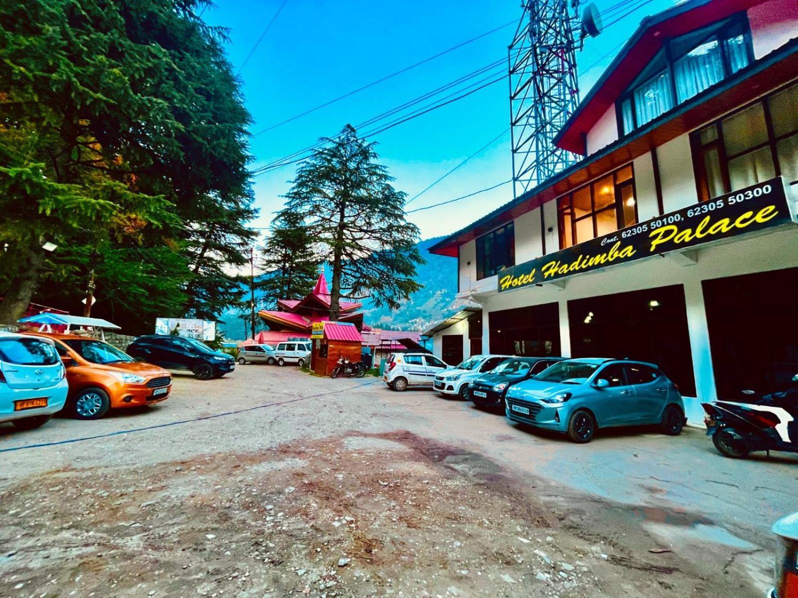 Hadimba Hill View By Hadimba Palace, Manali - Premium Room ! Family Hotel ! Parking ! Near Hadimba Temple Kültér fotó