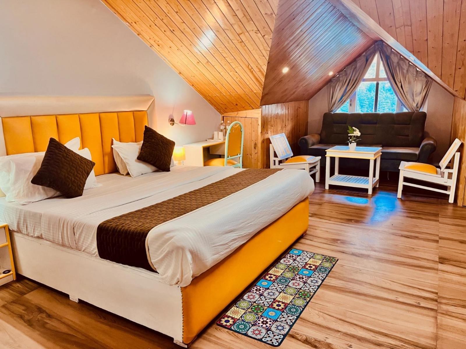 Hadimba Hill View By Hadimba Palace, Manali - Premium Room ! Family Hotel ! Parking ! Near Hadimba Temple Kültér fotó
